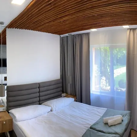 Sunray Guest House, With Lovely View Apartment *